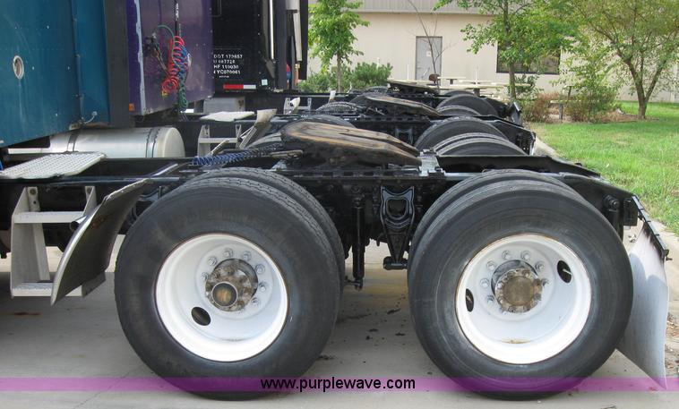 image for item 5051 1997 International Series 9300 semi truck