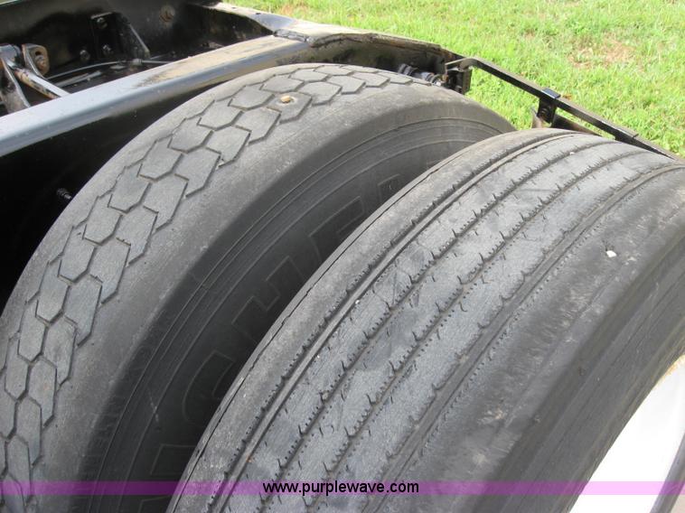 image for item 5051 1997 International Series 9300 semi truck