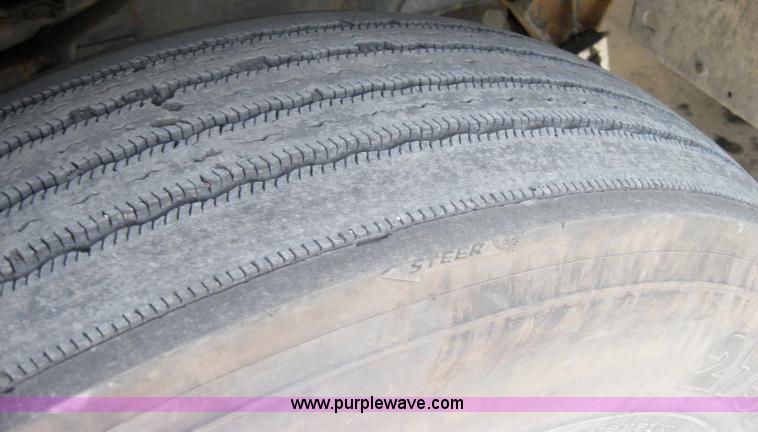 image for item 5051 1997 International Series 9300 semi truck