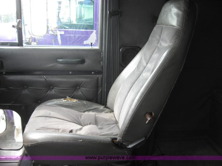 image for item 5051 1997 International Series 9300 semi truck