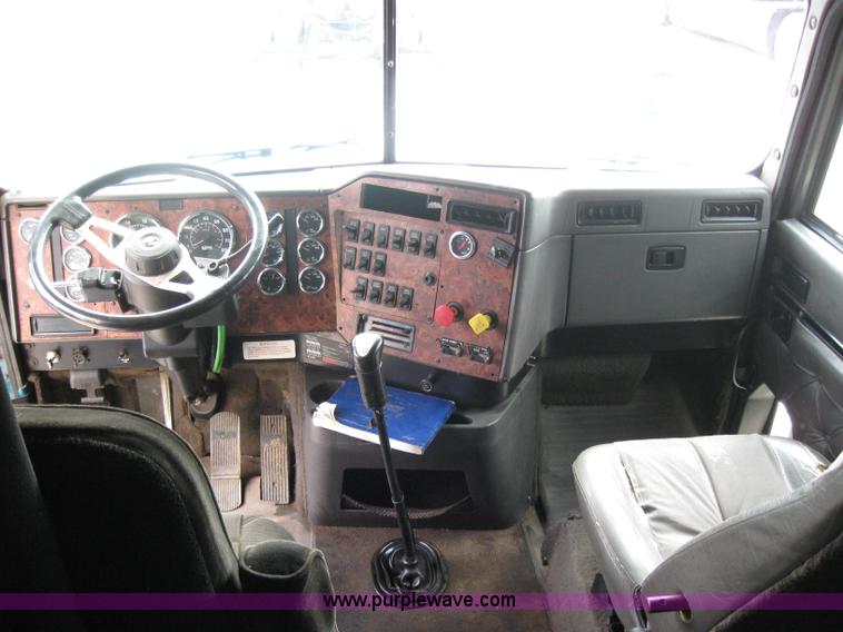 image for item 5051 1997 International Series 9300 semi truck