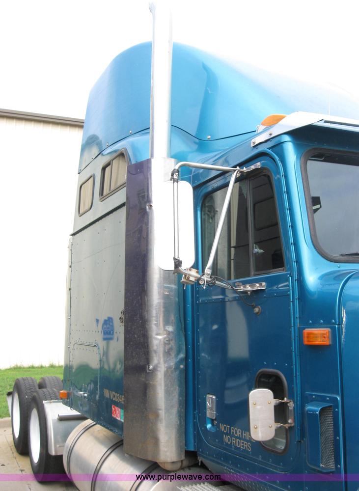 image for item 5051 1997 International Series 9300 semi truck