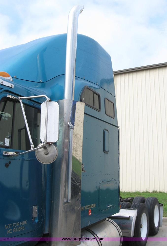 image for item 5051 1997 International Series 9300 semi truck