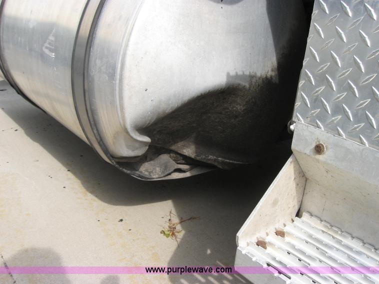 image for item 5051 1997 International Series 9300 semi truck