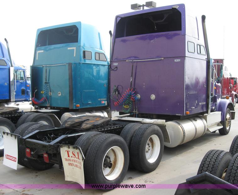 image for item 5052 1997 International Series 9300 semi truck