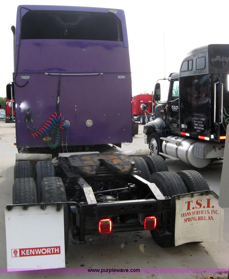image for item 5052 1997 International Series 9300 semi truck