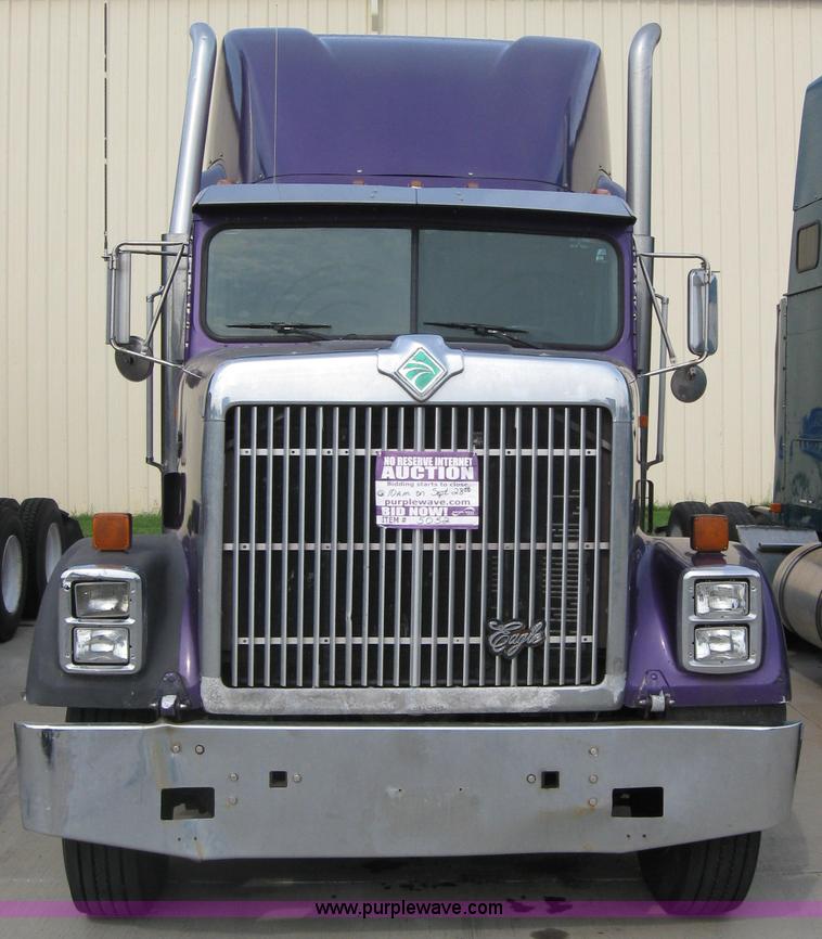 image for item 5052 1997 International Series 9300 semi truck