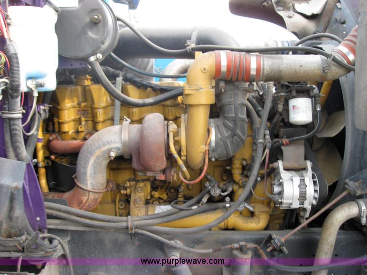 image for item 5052 1997 International Series 9300 semi truck