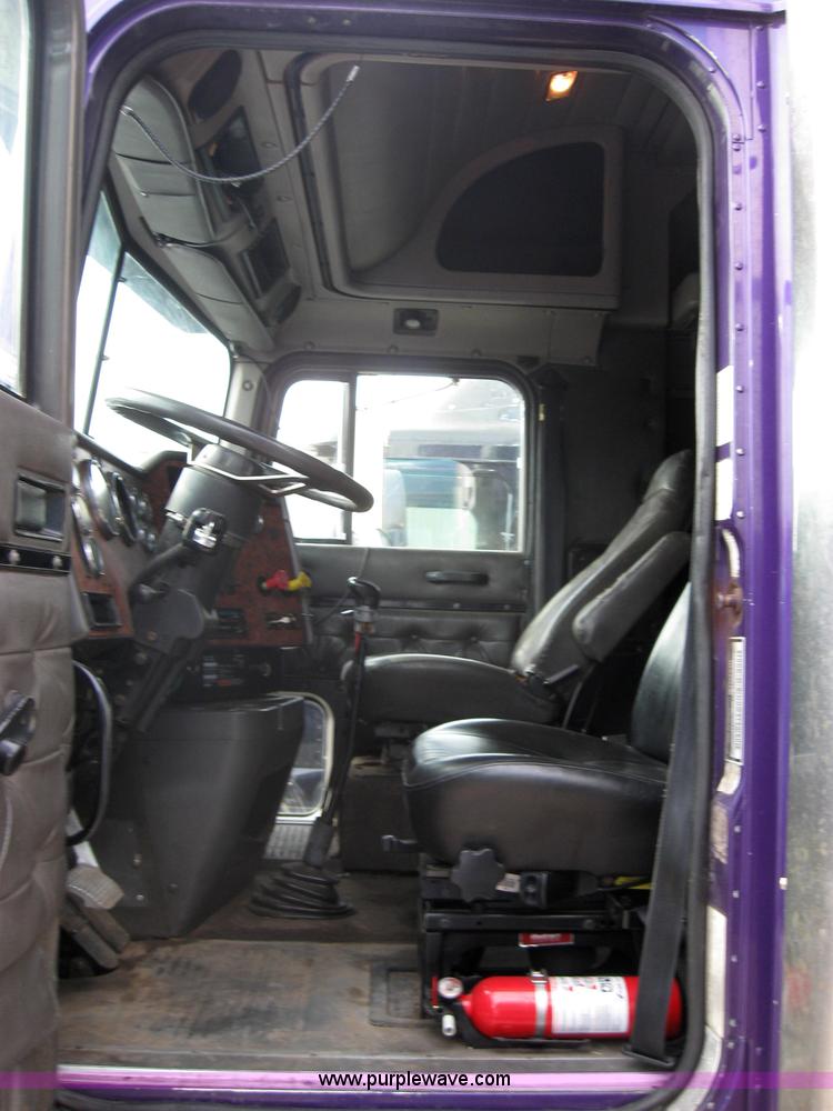 image for item 5052 1997 International Series 9300 semi truck