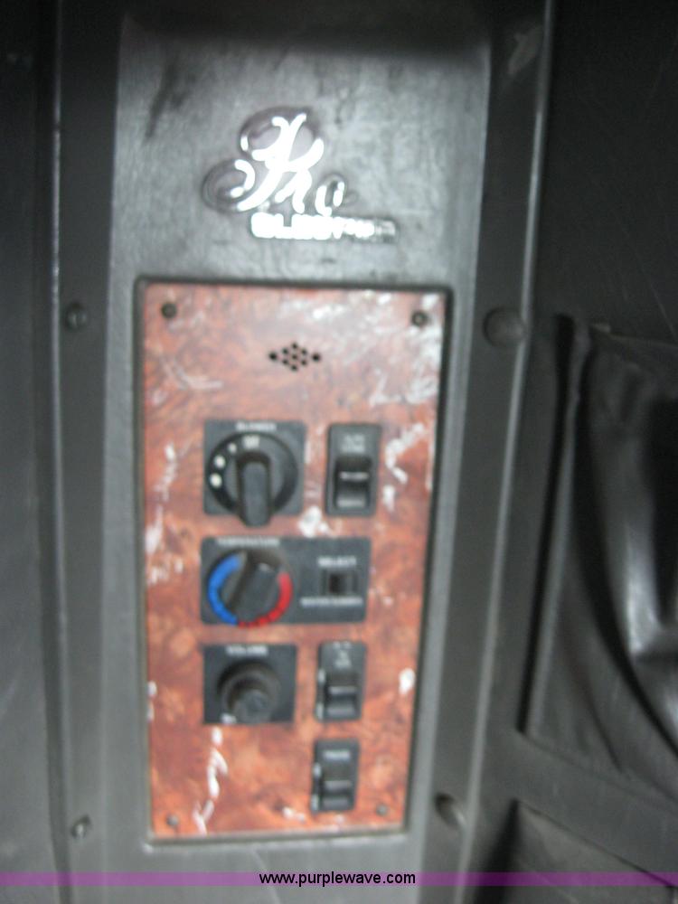 image for item 5052 1997 International Series 9300 semi truck