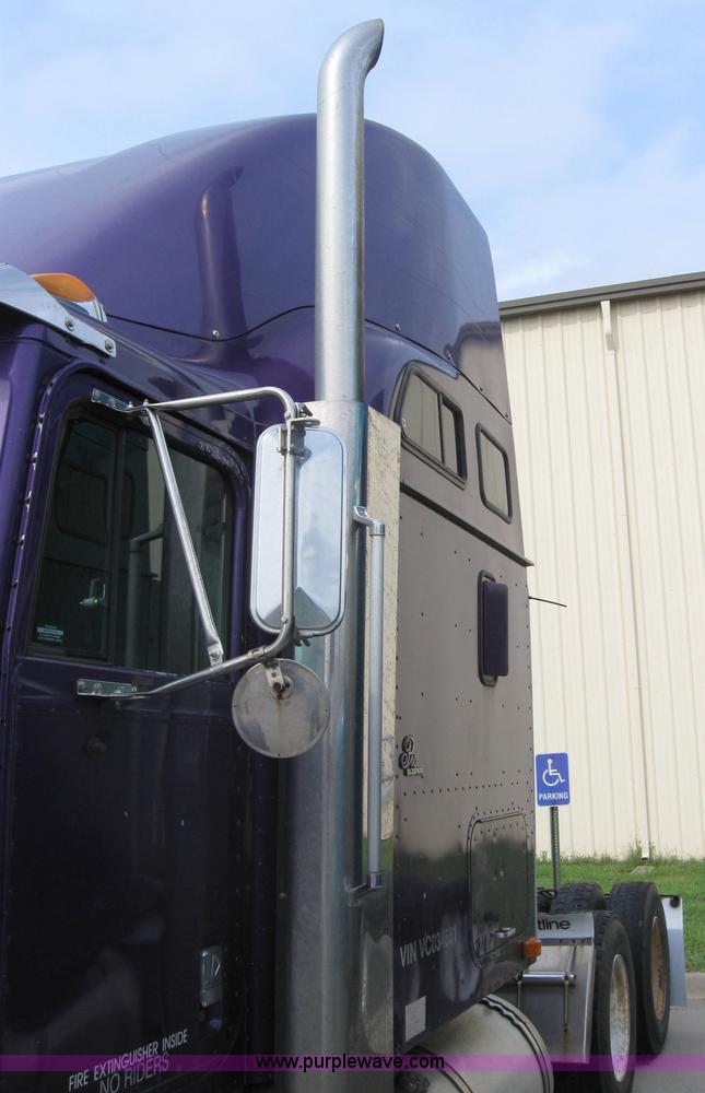 image for item 5052 1997 International Series 9300 semi truck