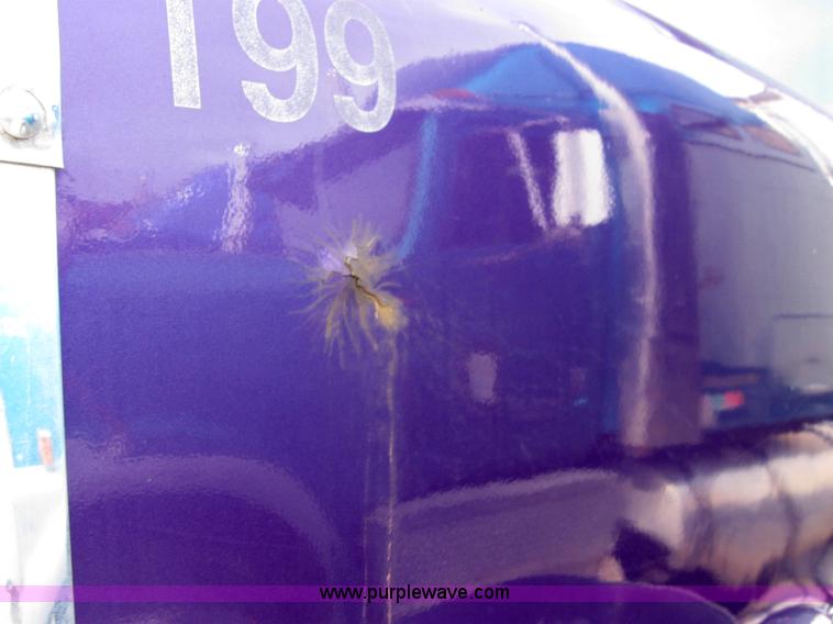 image for item 5052 1997 International Series 9300 semi truck