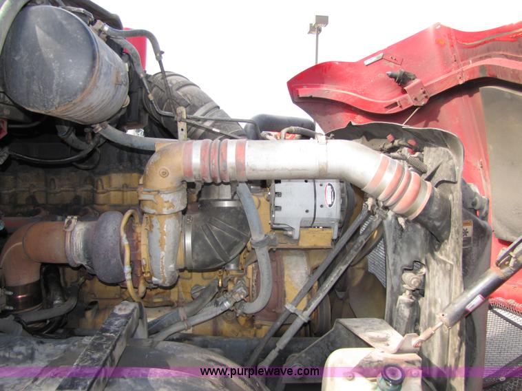 image for item 5054 2004 Kenworth T2000 semi truck