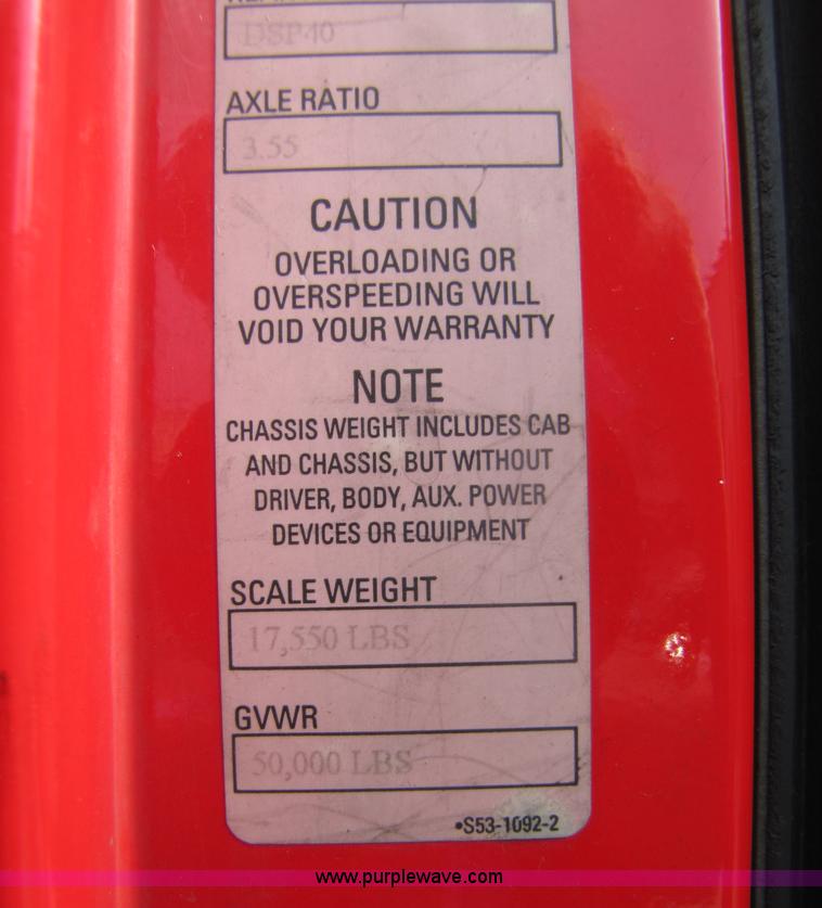 image for item 5054 2004 Kenworth T2000 semi truck