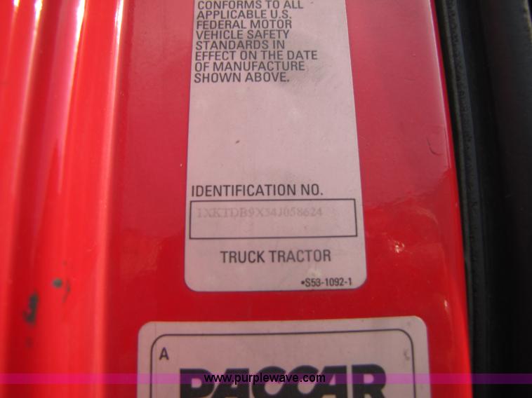 image for item 5054 2004 Kenworth T2000 semi truck