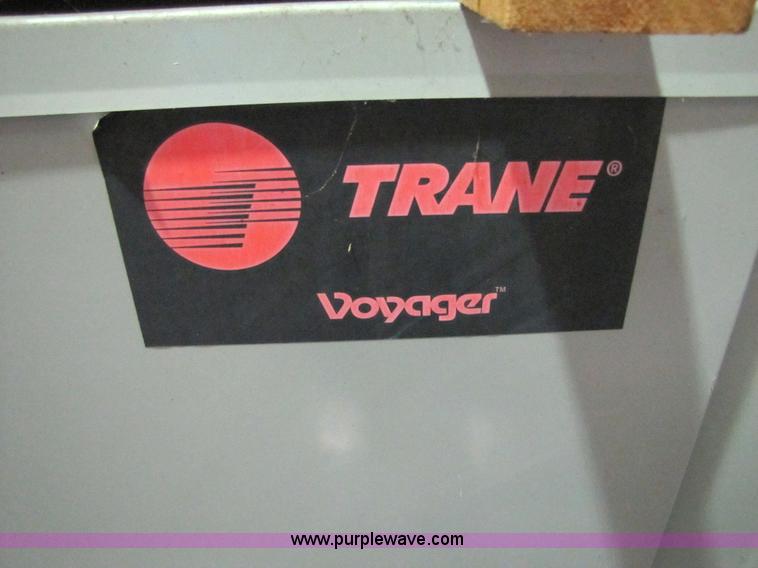 image for item 5071 1999 Trane Voyager cooling and heating unit