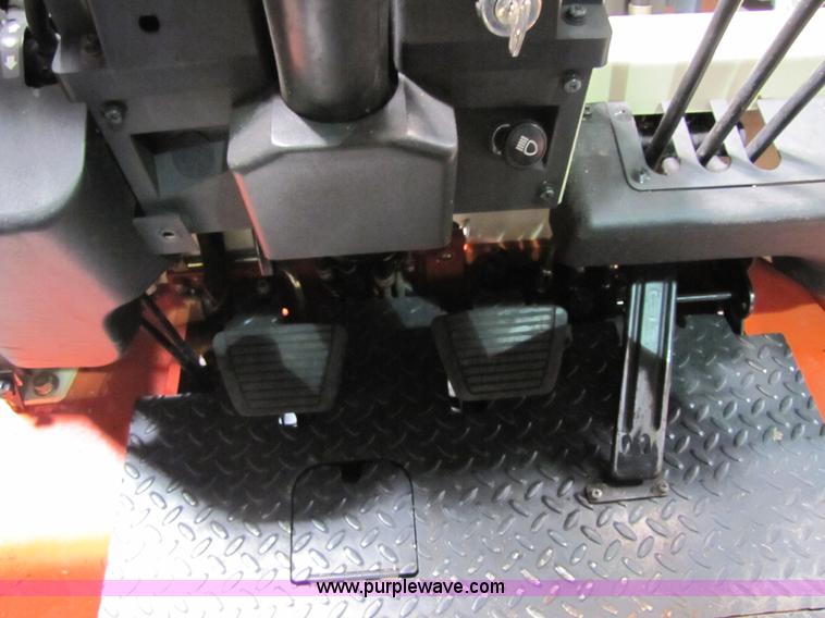 image for item 5073 2001 Nissan 50 forklift