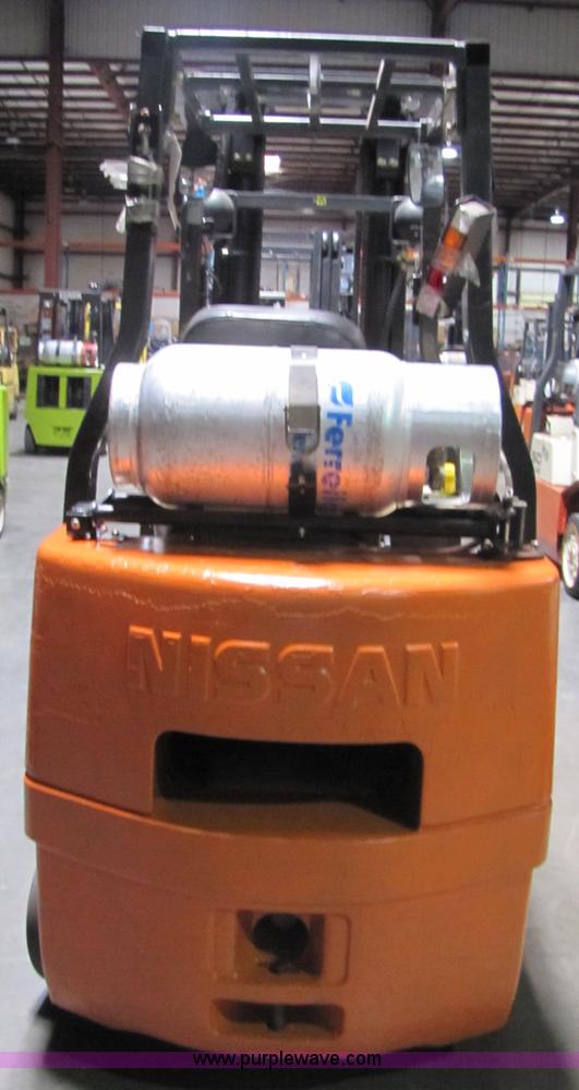image for item 5074 2002 Nissan 50 forklift