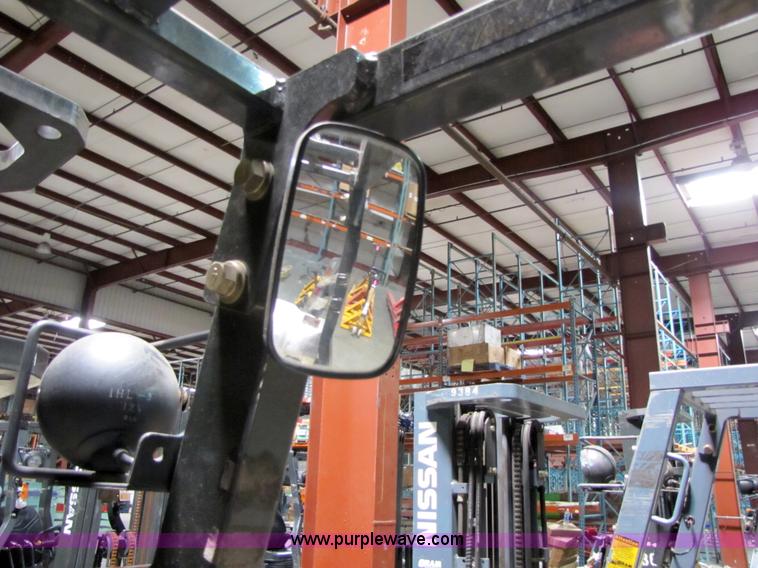 image for item 5074 2002 Nissan 50 forklift