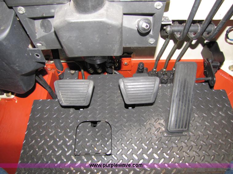 image for item 5075 2002 Nissan 50 forklift