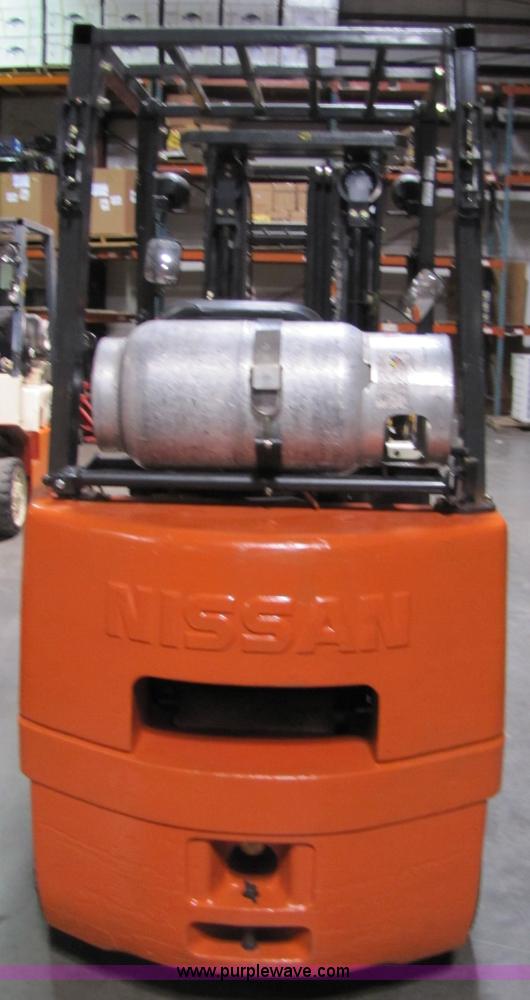 image for item 5079 2003 Nissan 50 forklift