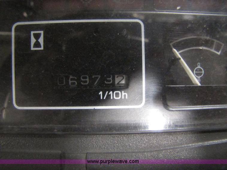 image for item 5080 2004 Nissan 50 forklift