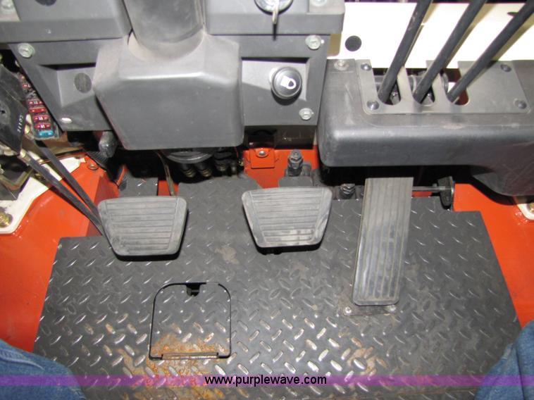 image for item 5080 2004 Nissan 50 forklift