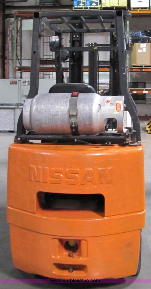 image for item 5081 2002 Nissan 50 forklift