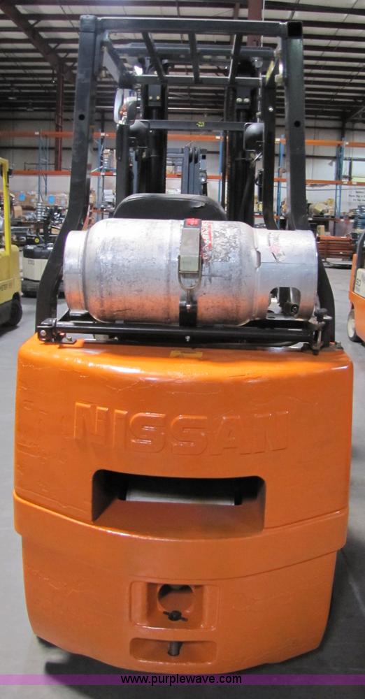 image for item 5083 2002 Nissan 50 forklift
