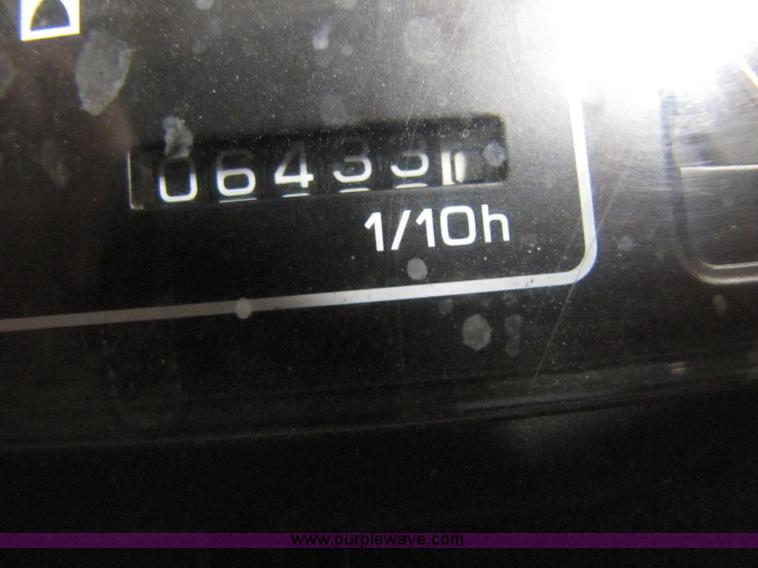 image for item 5086 2001 Nissan 50 forklift