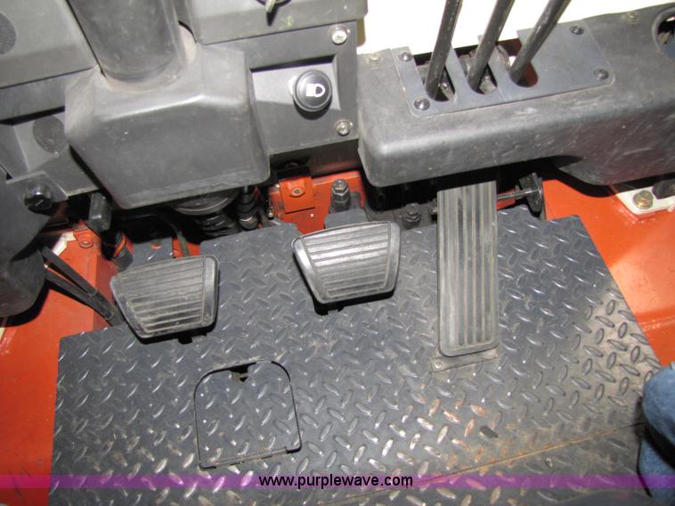 image for item 5086 2001 Nissan 50 forklift