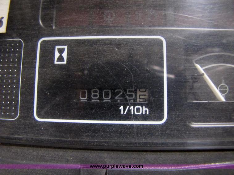 image for item 5090 2001 Nissan 50 forklift