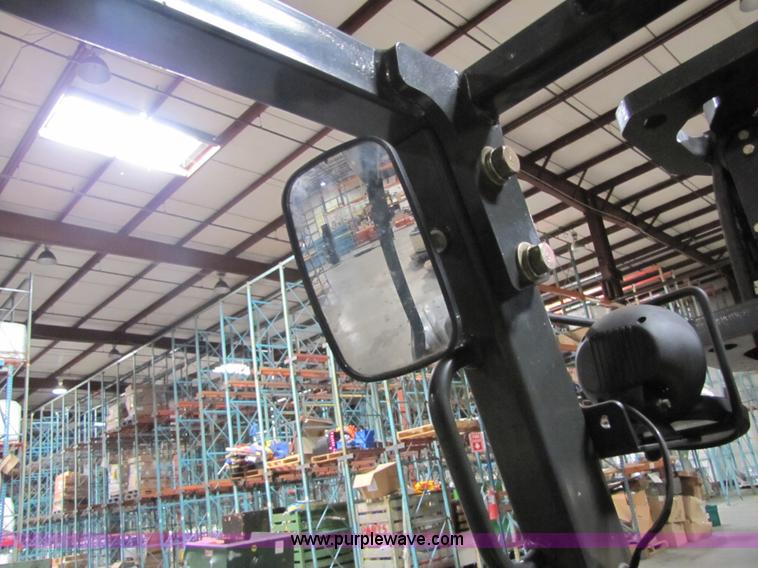 image for item 5091 2003 Nissan 50 forklift