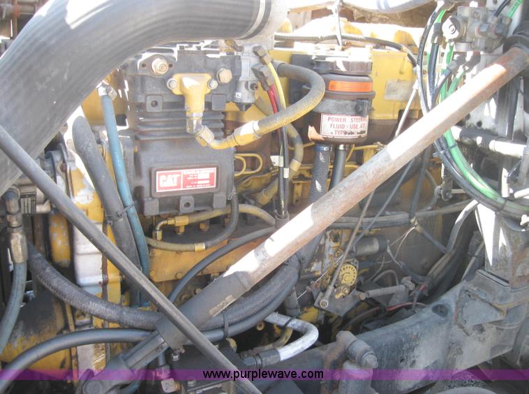 image for item 5120 1994 White Gmc Aero WCA semi truck