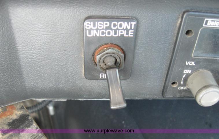 image for item 5120 1994 White Gmc Aero WCA semi truck