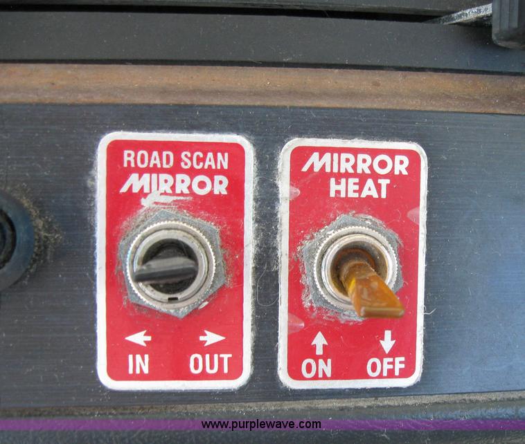 image for item 5120 1994 White Gmc Aero WCA semi truck