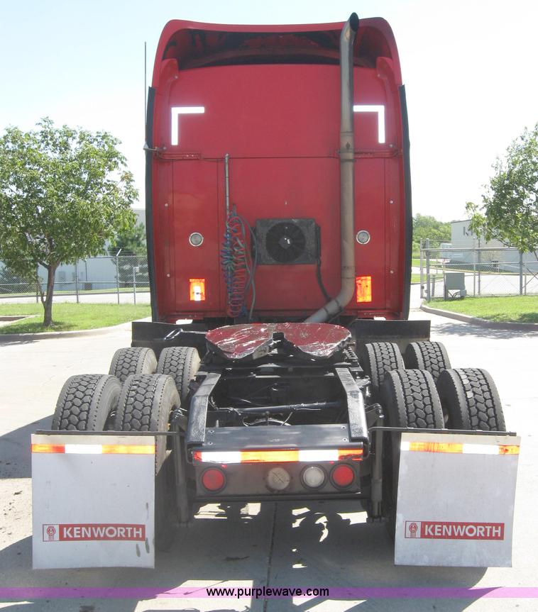 image for item 5121 2004 Kenworth T2000 semi truck