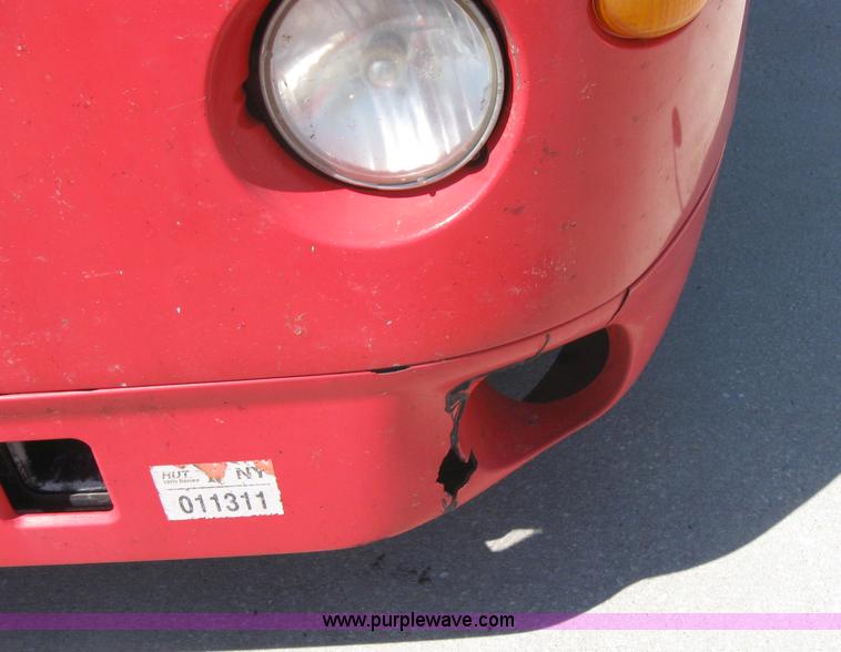 image for item 5121 2004 Kenworth T2000 semi truck