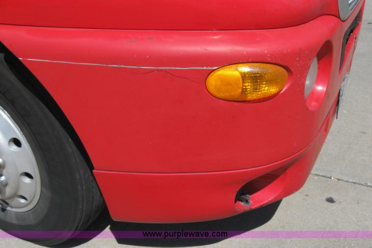 image for item 5121 2004 Kenworth T2000 semi truck