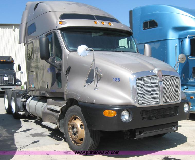 image for item 5123 1998 Kenworth T2000 semi truck