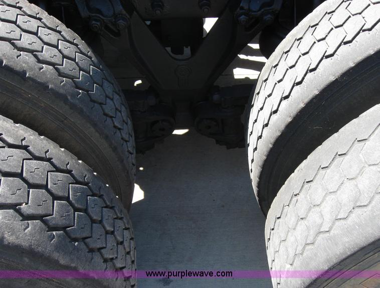 image for item 5123 1998 Kenworth T2000 semi truck