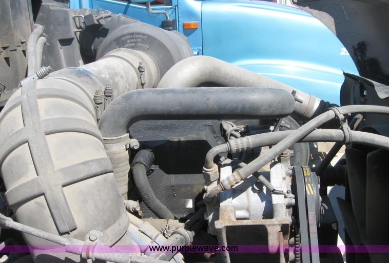 image for item 5123 1998 Kenworth T2000 semi truck