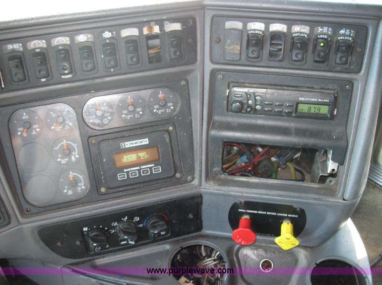 image for item 5123 1998 Kenworth T2000 semi truck