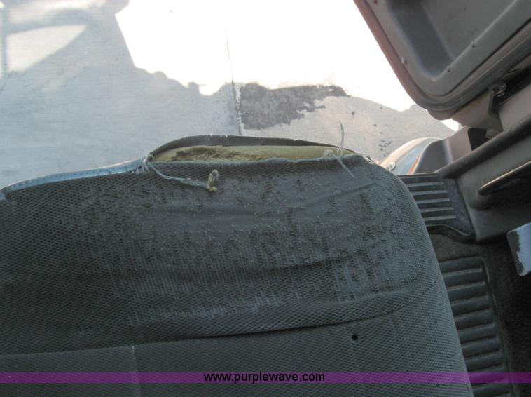 image for item 5123 1998 Kenworth T2000 semi truck