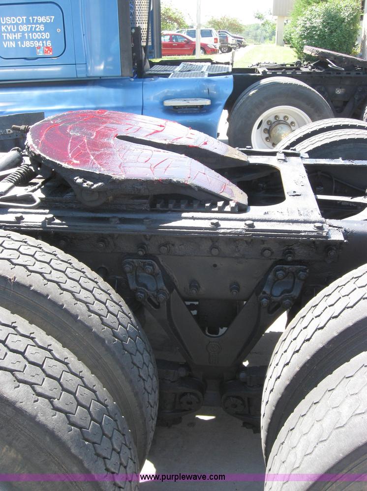 image for item 5123 1998 Kenworth T2000 semi truck