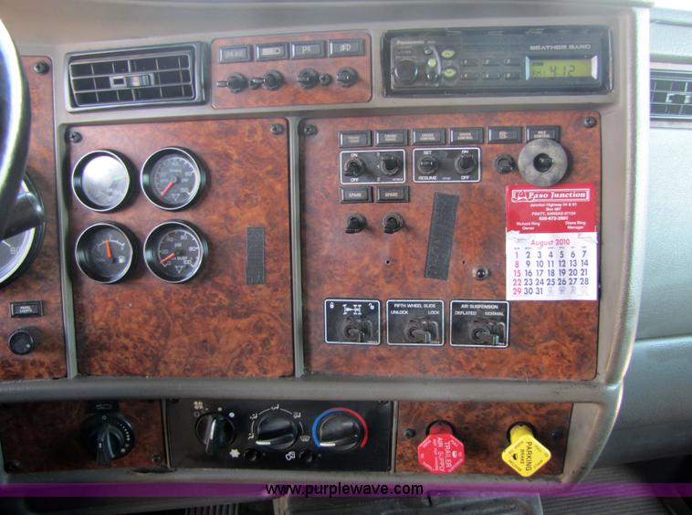 image for item 5295 2003 Kenworth Construct T600 semi truck