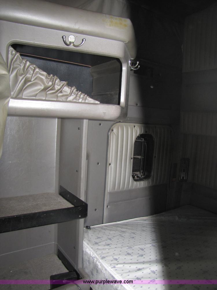 image for item 5295 2003 Kenworth Construct T600 semi truck