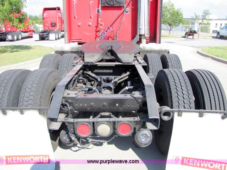 image for item 5295 2003 Kenworth Construct T600 semi truck