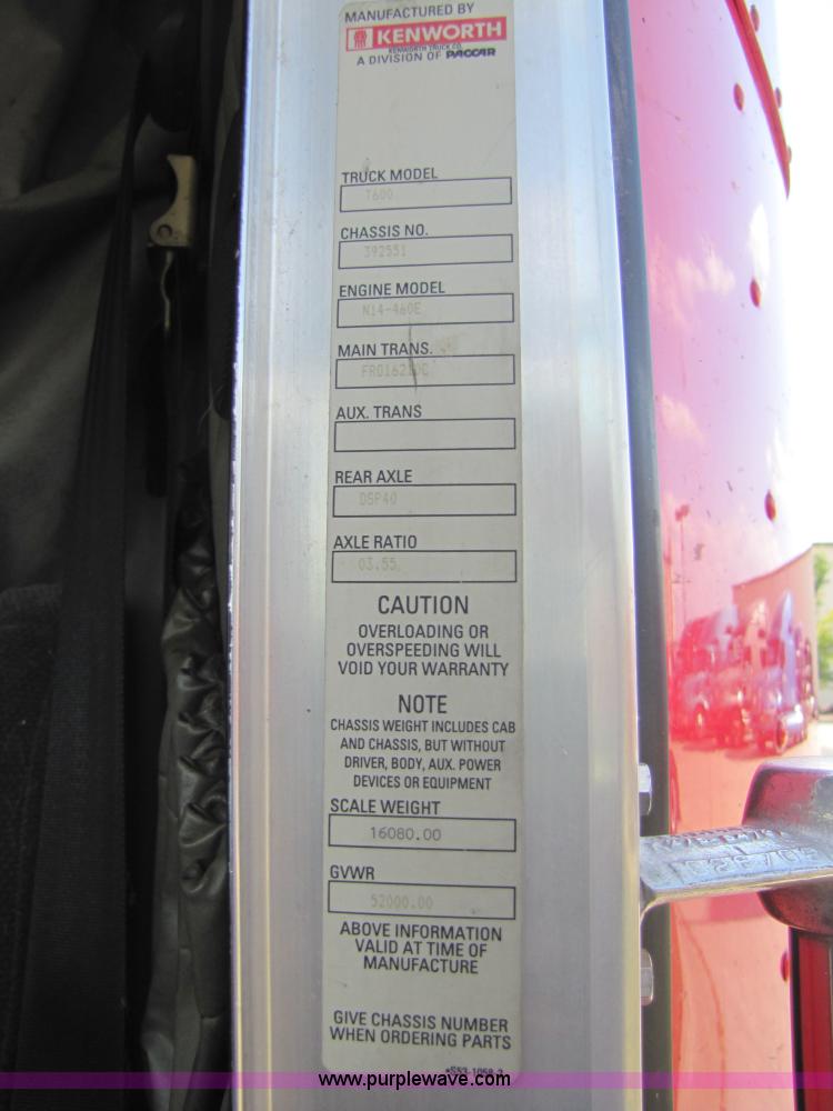 image for item 5295 2003 Kenworth Construct T600 semi truck