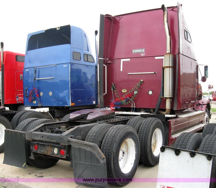image for item 7144 1999 International Series 9400 semi truck